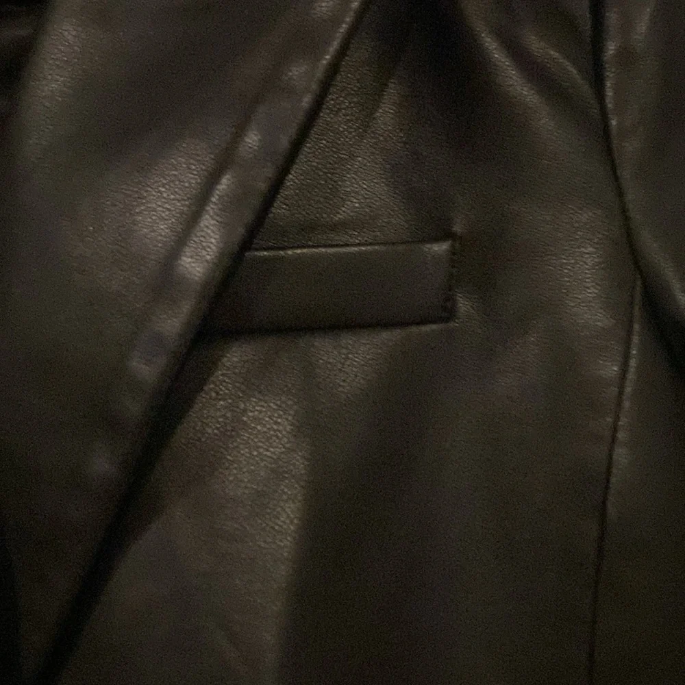 NEW- BCBGMAXAZRIA TAILORED FAUX LEATHER JACKET - Picture 4 of 10
